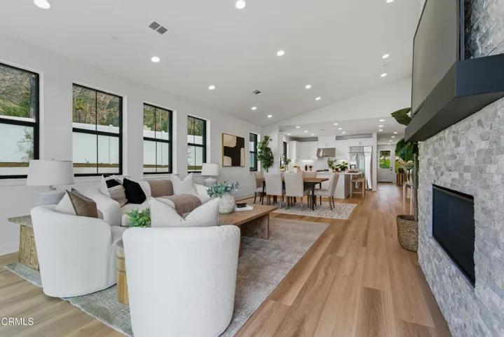 egpimaging_3245ArrowheadCourt_023_FLEXML