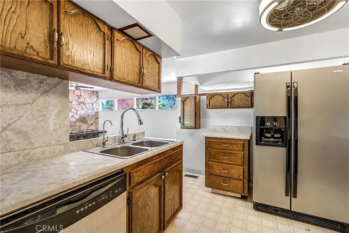 5694 N Winchester, Fresno, California 93704