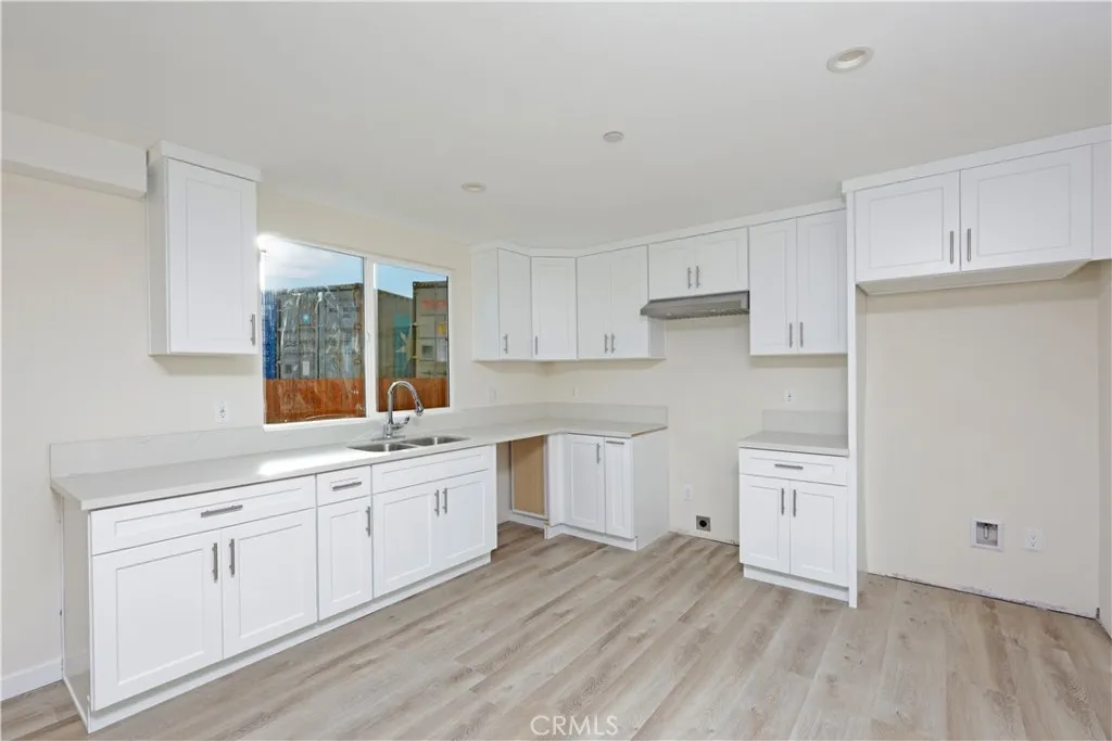 832 Mcfarland, Wilmington, California 90744 home-pic-9