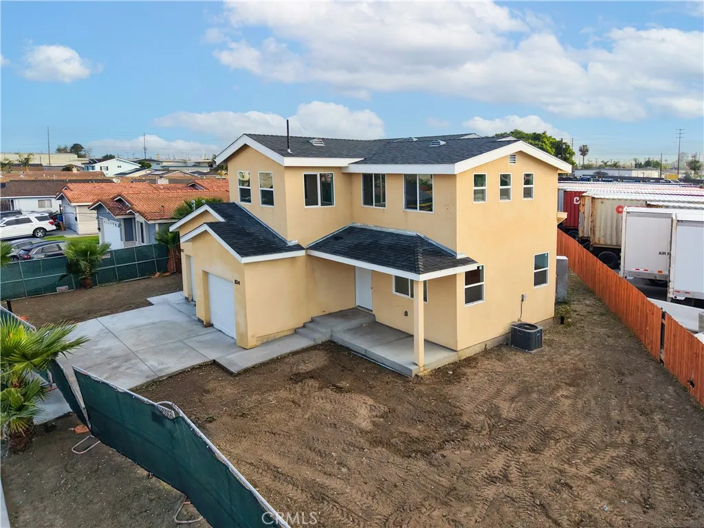 832 Mcfarland, Wilmington, California 90744 home-pic-2