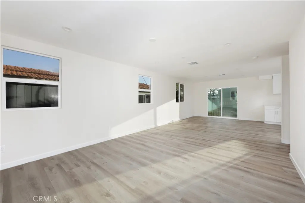 832 Mcfarland, Wilmington, California 90744 home-pic-5