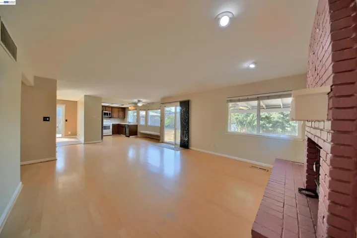 1425 1425 Forest Dr, Turlock, California 95380