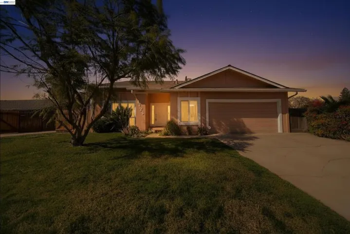 1425 1425 Forest Dr, Turlock, California 95380