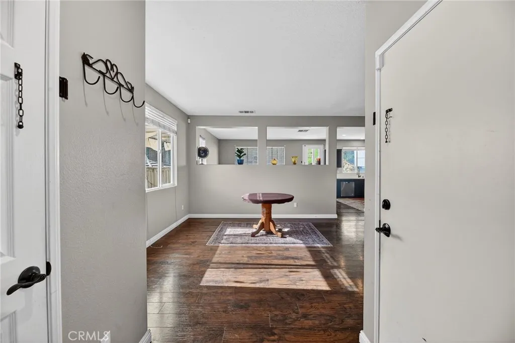 15145 Lighthouse Drive, Lake Elsinore, California 92530 home-pic-6