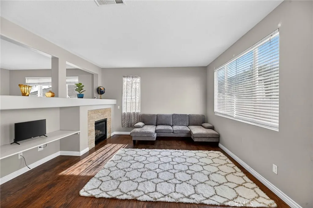 15145 Lighthouse Drive, Lake Elsinore, California 92530 home-pic-15