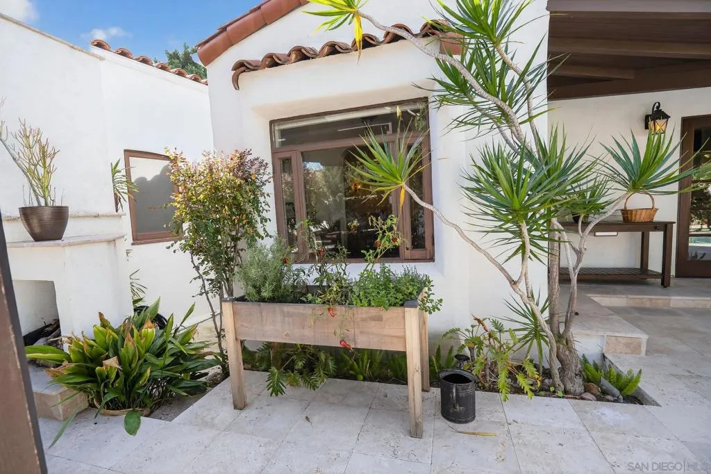 4253 Alder Drive, San Diego, California 92116 home-pic-50