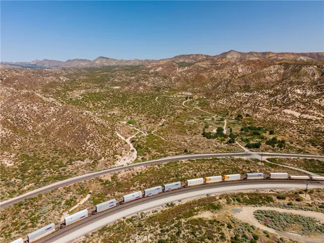 4292 Davis Ranch Road, Phelan, California 92371