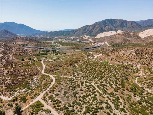 4292 Davis Ranch Road, Phelan, California 92371