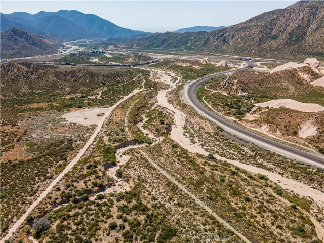 4292 Davis Ranch Road, Phelan, California 92371