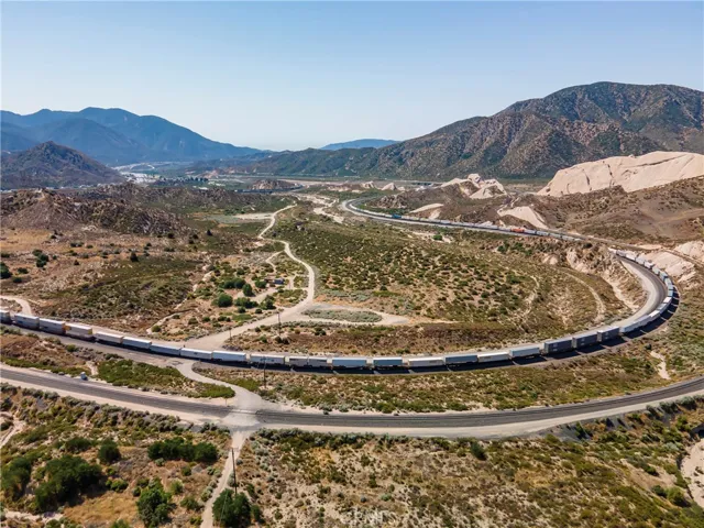 4292 Davis Ranch Road, Phelan, California 92371