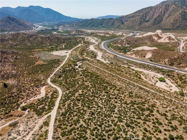 4292 Davis Ranch Road, Phelan, California 92371