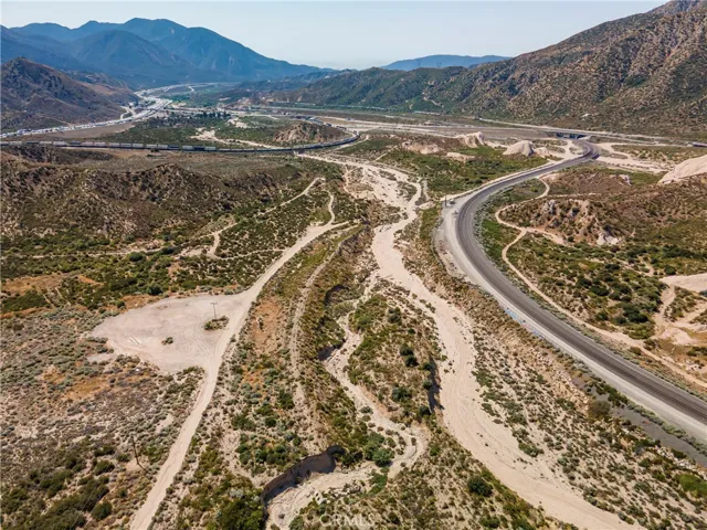 4292 Davis Ranch Road, Phelan, California 92371