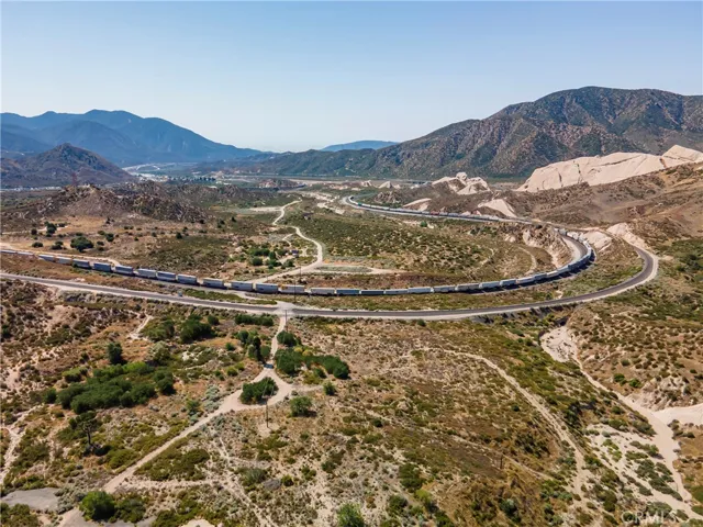 4292 Davis Ranch Road, Phelan, California 92371