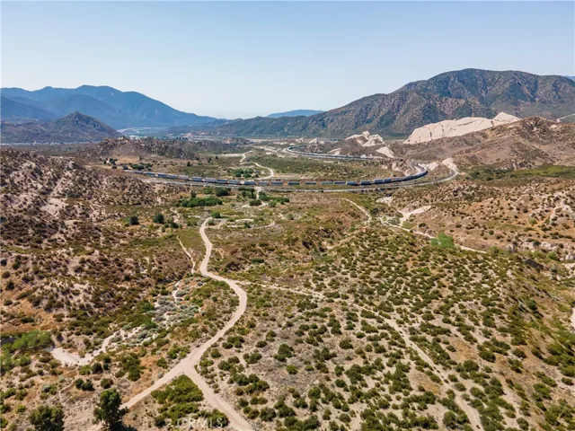 4292 Davis Ranch Road, Phelan, California 92371