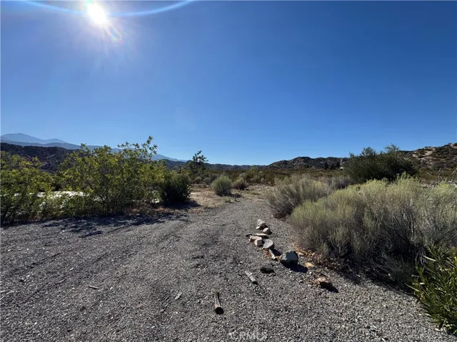 4292 Davis Ranch Road, Phelan, California 92371