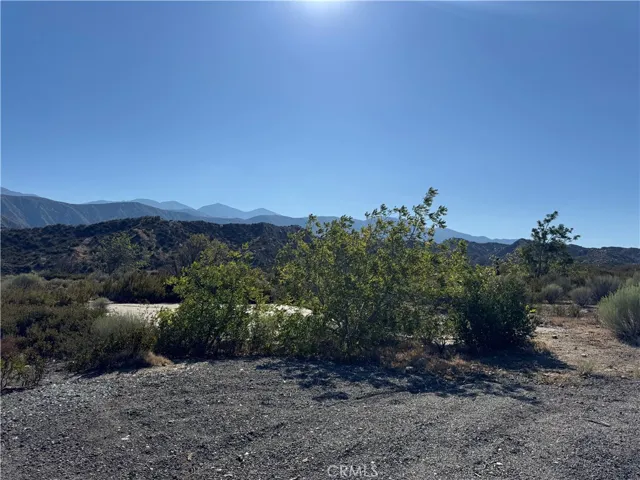 4292 Davis Ranch Road, Phelan, California 92371