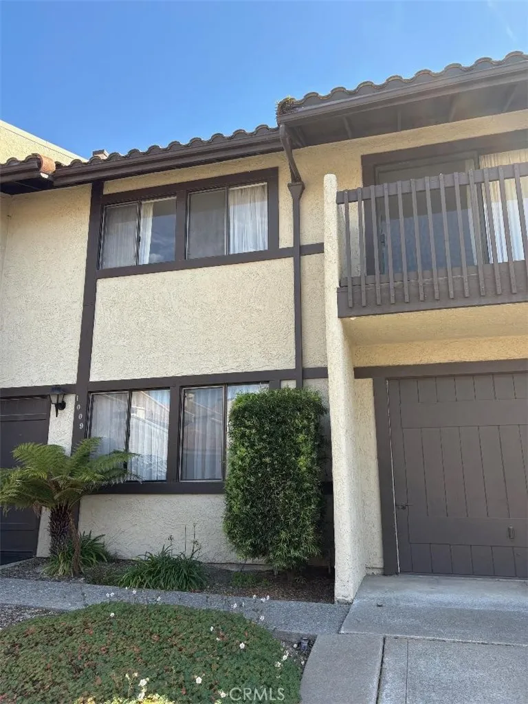 1009 Meadow Way