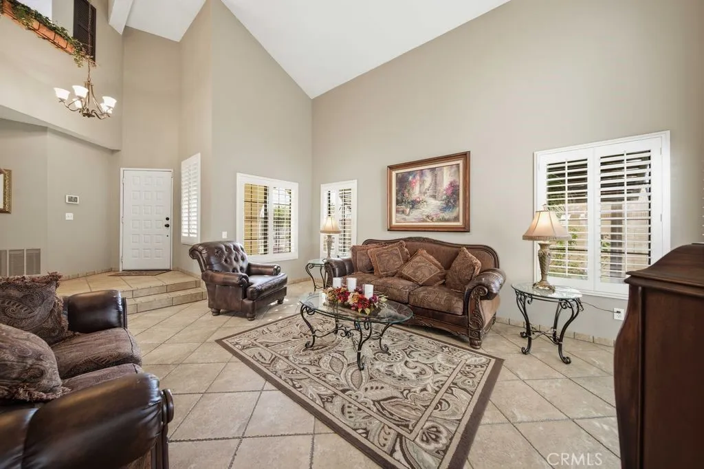 5633 W Avenue L2, Lancaster, California 93536 home-pic-5