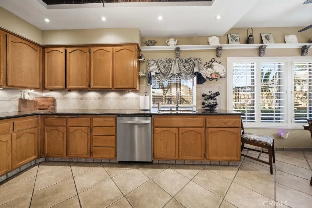 5633 W Avenue L2, Lancaster, California 93536 home-pic-19