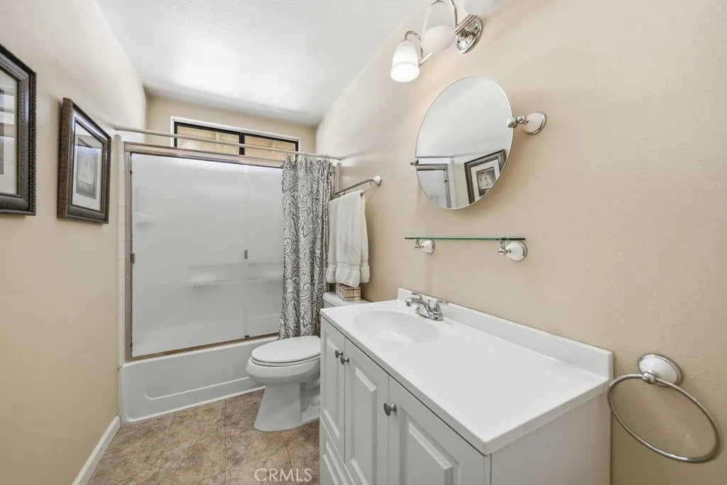 5633 W Avenue L2, Lancaster, California 93536 home-pic-35