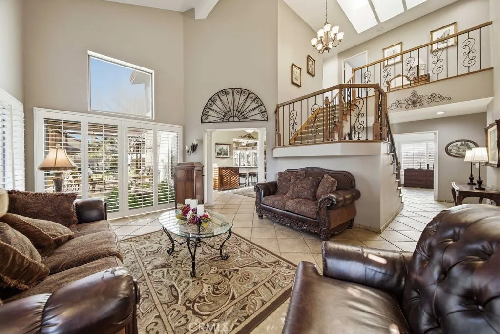 5633 W Avenue L2, Lancaster, California 93536 home-pic-4