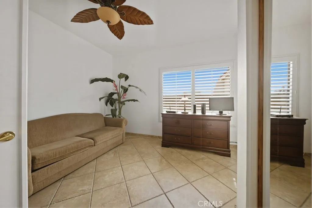 5633 W Avenue L2, Lancaster, California 93536 home-pic-25