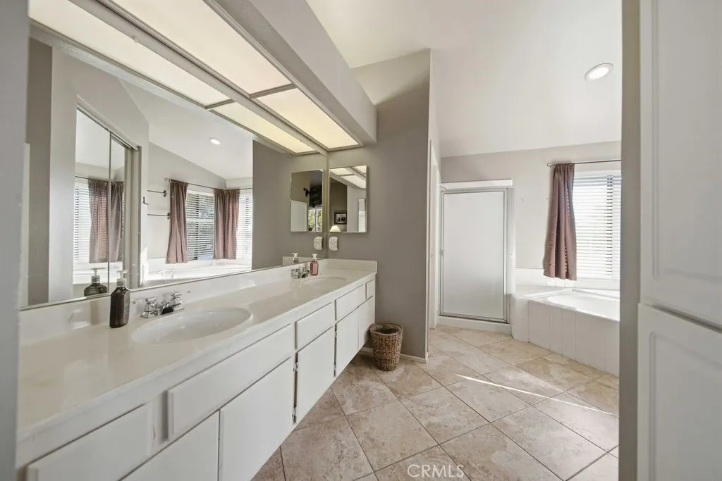 5633 W Avenue L2, Lancaster, California 93536 home-pic-44