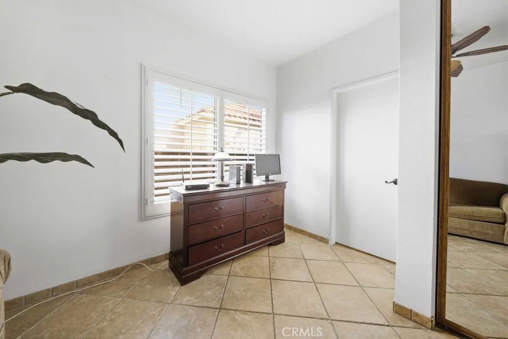 5633 W Avenue L2, Lancaster, California 93536 home-pic-26