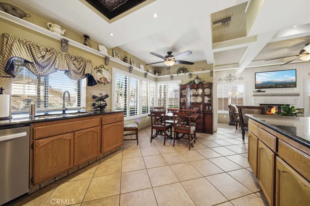 5633 W Avenue L2, Lancaster, California 93536 home-pic-20