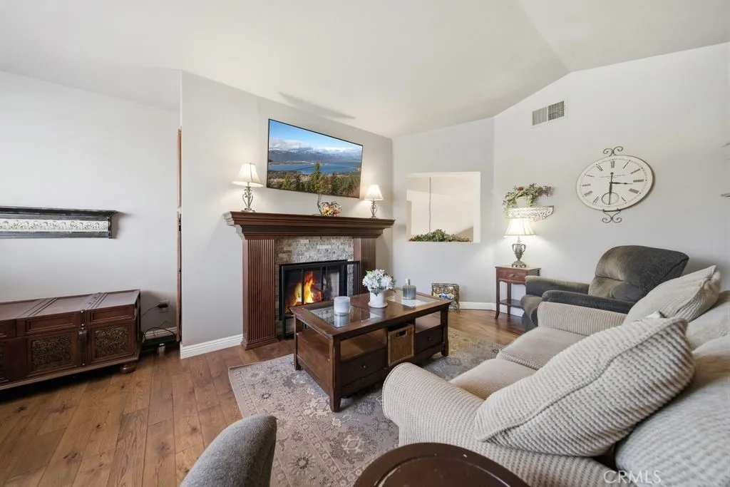 5633 W Avenue L2, Lancaster, California 93536 home-pic-32