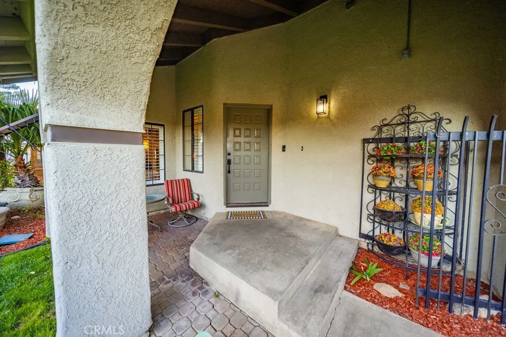 5633 W Avenue L2, Lancaster, California 93536 home-pic-3