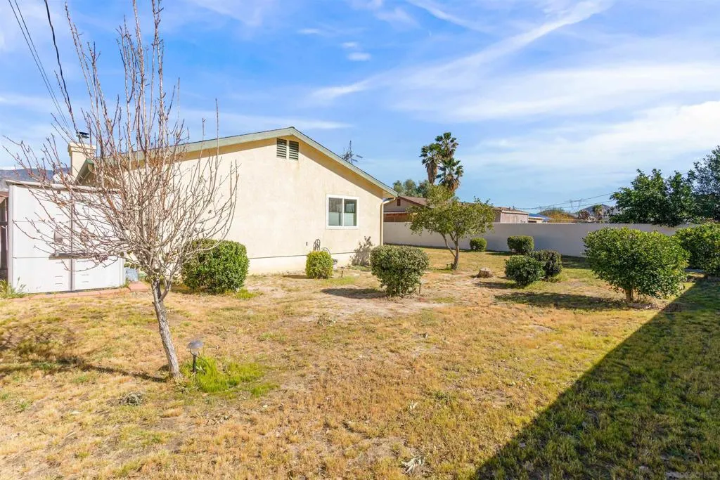 51633 Ida Ave, Cabazon, California 92230 home-pic-25