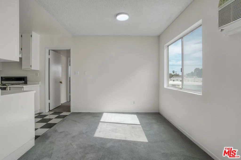 12030 Rochester Avenue 210, Los Angeles, California 90025 home-pic-8