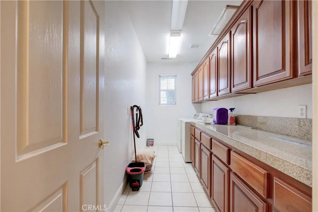 5261 Lucille Lane, Atwater, California 95301 home-pic-8