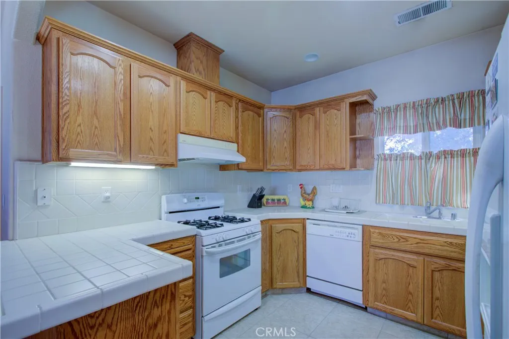 5261 Lucille Lane, Atwater, California 95301 home-pic-42