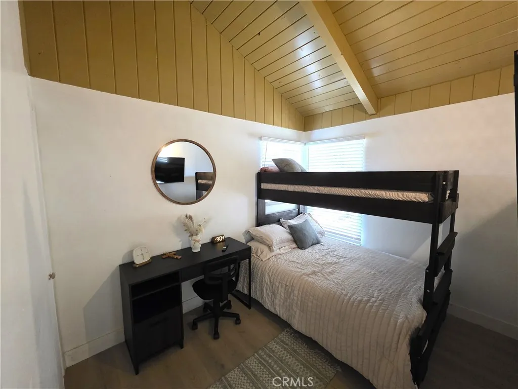 738 W Victoria Court, Lake Arrowhead, California 92352 home-pic-12
