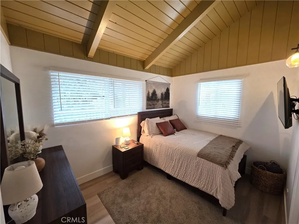738 W Victoria Court, Lake Arrowhead, California 92352 home-pic-11