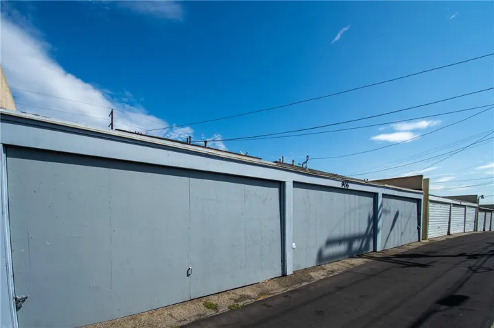 906 E Imperial, El Segundo, California 90245
