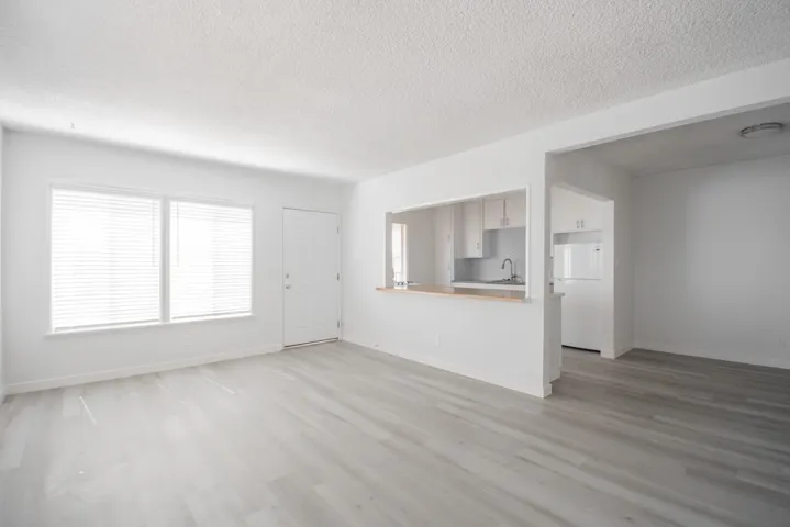 906 E Imperial, El Segundo, California 90245