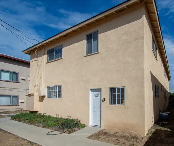 906 E Imperial, El Segundo, California 90245