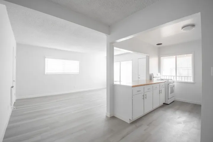906 E Imperial, El Segundo, California 90245