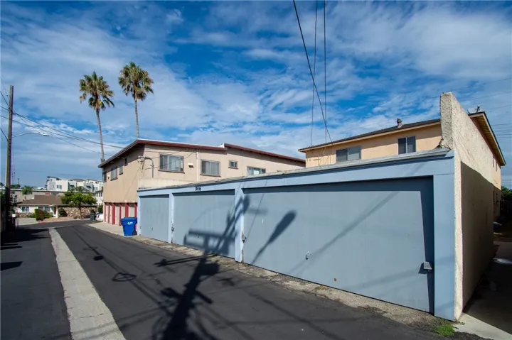 906 E Imperial, El Segundo, California 90245