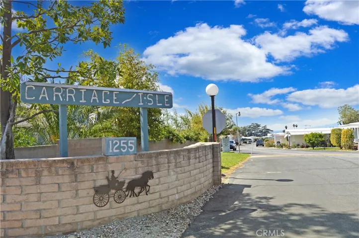 Carriage Isle 55+ Mobile Home Park in Mentone