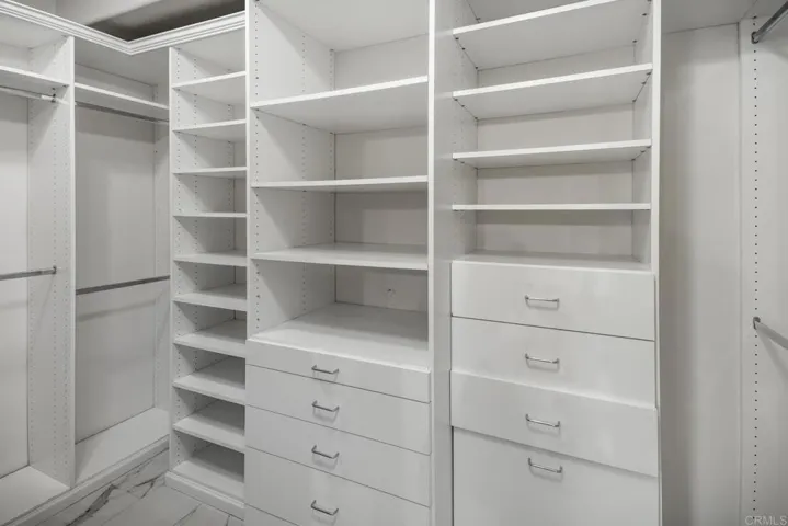 Walk-in Closet