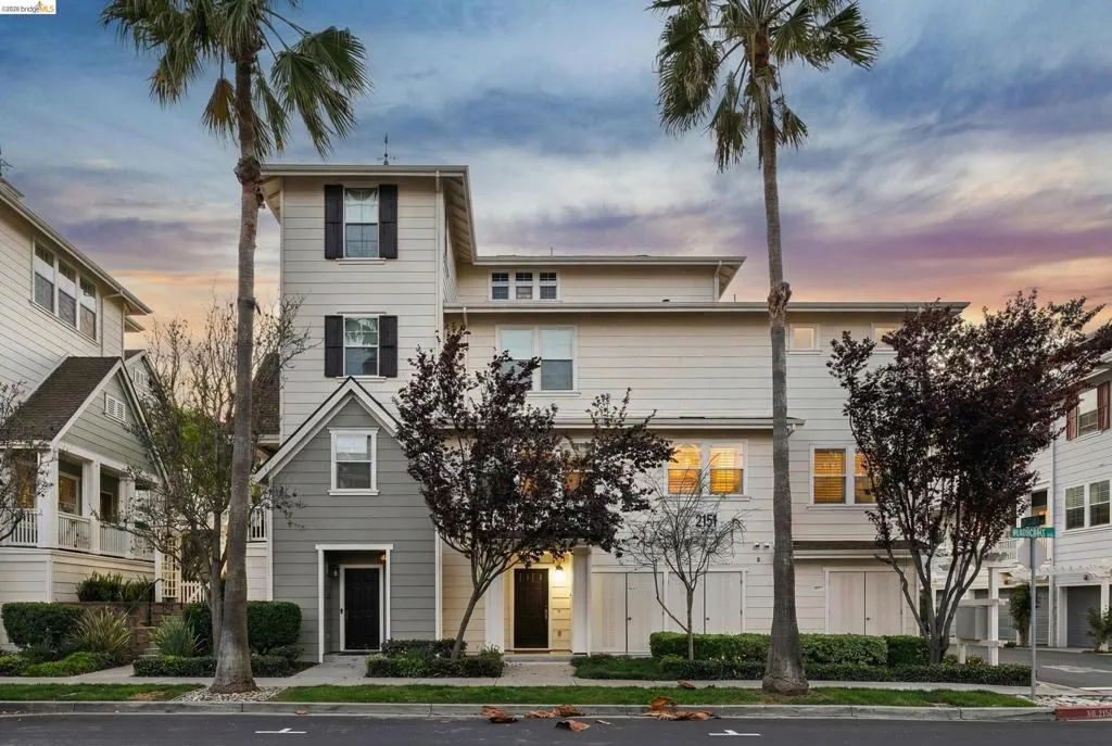 2153 2153 Northshore Dr, Richmond, California 94804 home-pic-1