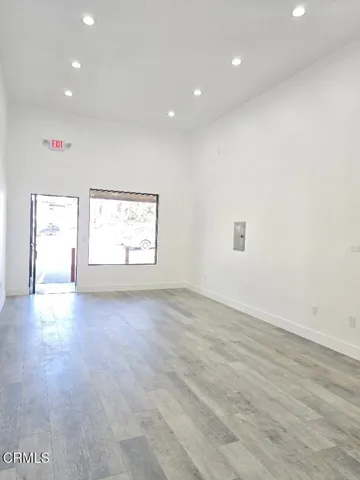 20260227_100127_resized