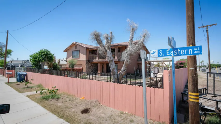 407 S Eastern-85