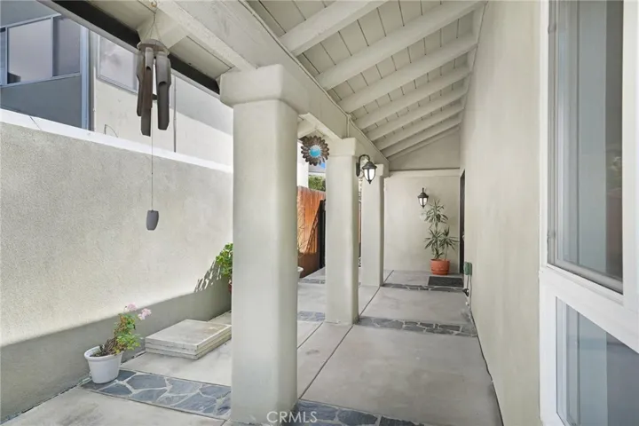 16672 Bolero Ln, Huntington Beach, California 92649