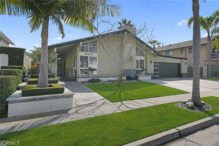 16672 Bolero Ln, Huntington Beach, California 92649