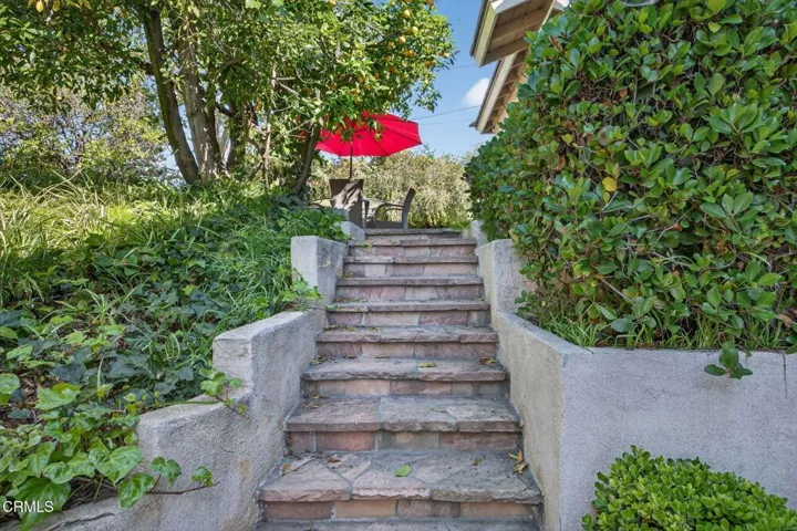 39-web-or-mls-Upmarket Media-49Bre117